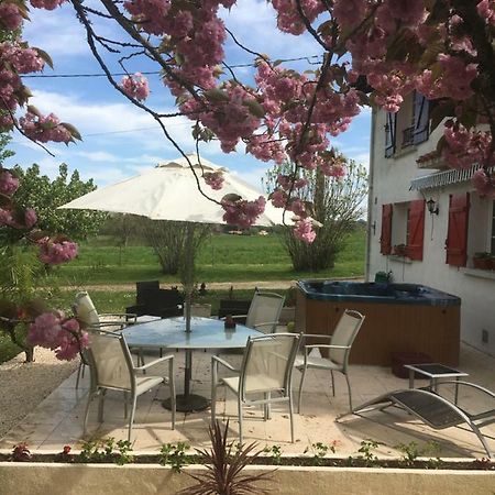La Croix Blanche Bed & Breakfast Bagian luar foto