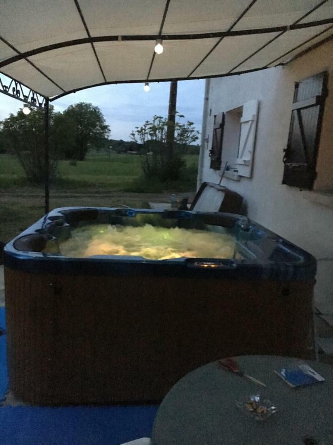La Croix Blanche Bed & Breakfast Bagian luar foto