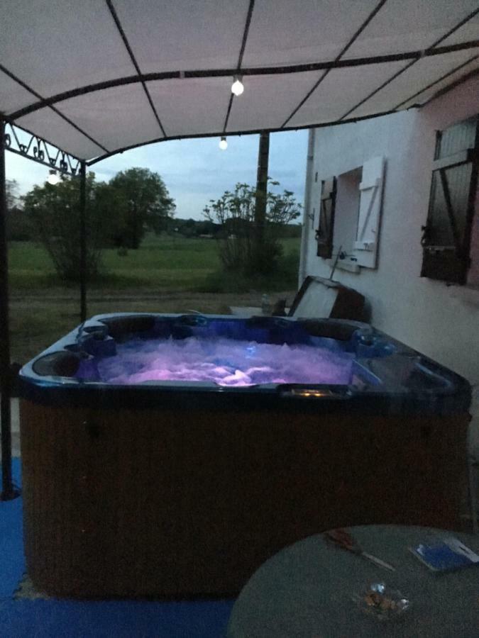 La Croix Blanche Bed & Breakfast Bagian luar foto