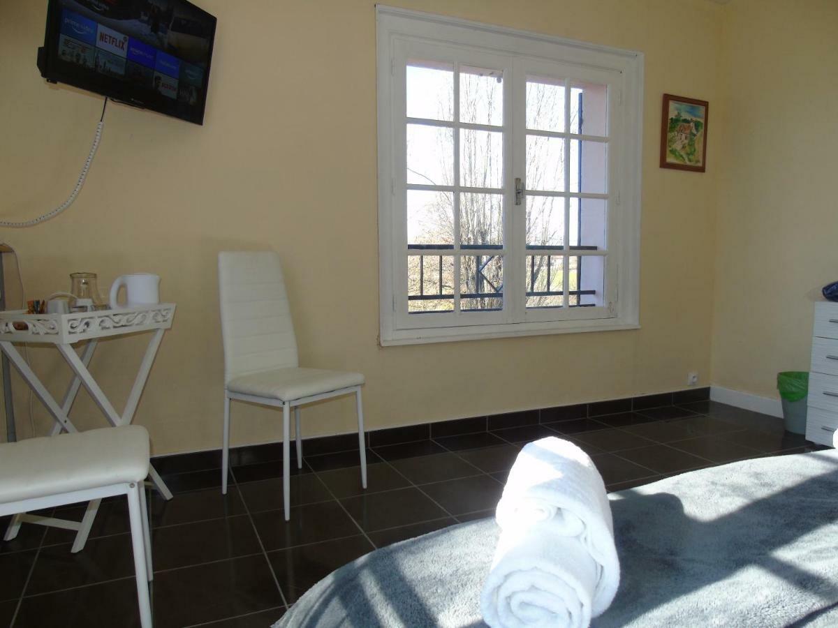 La Croix Blanche Bed & Breakfast Bagian luar foto